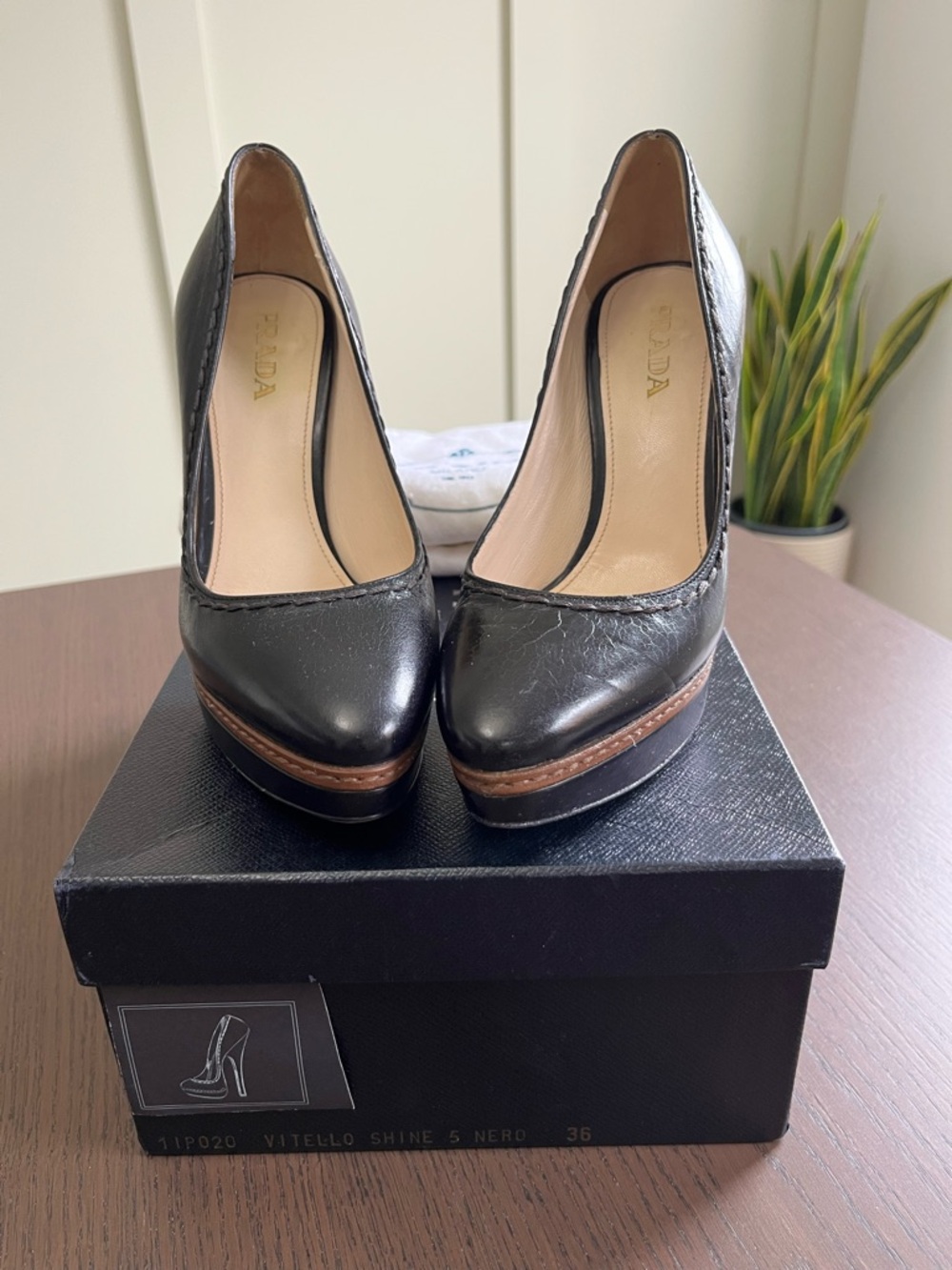 Prada Black Leather Platform Pumps (1IP020 Vitello Shine 5 Nero, 36)